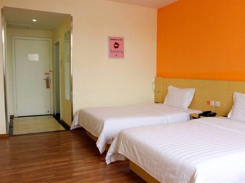 7Days Inn Dongguan Conference & Exhibition Center Екстер'єр фото