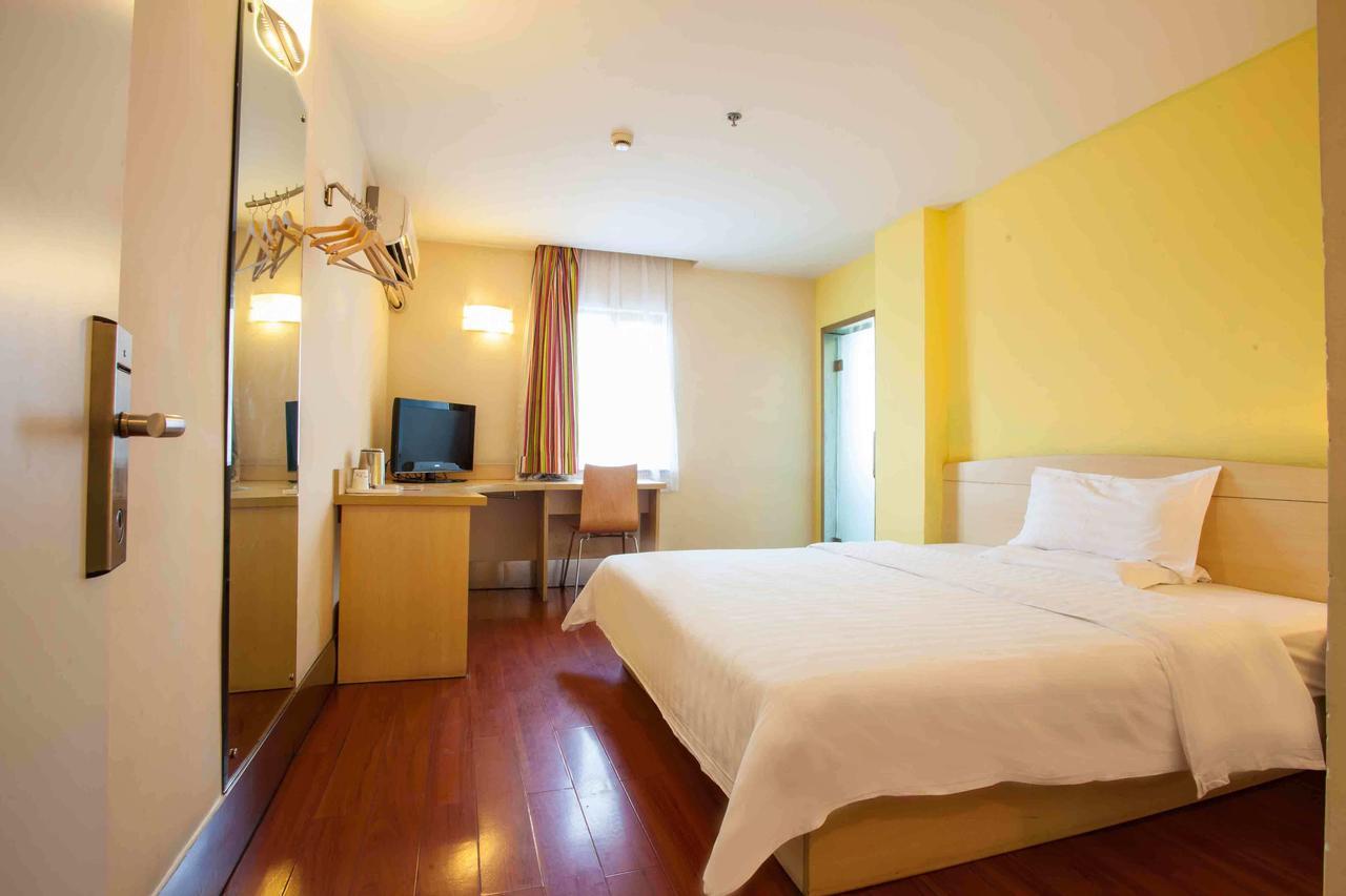 7Days Inn Dongguan Conference & Exhibition Center Номер фото