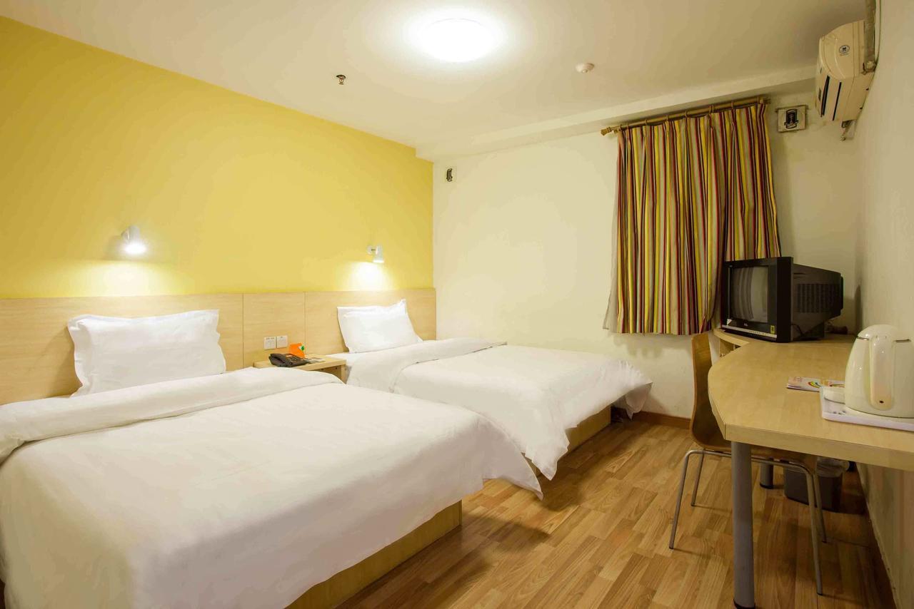 7Days Inn Dongguan Conference & Exhibition Center Номер фото