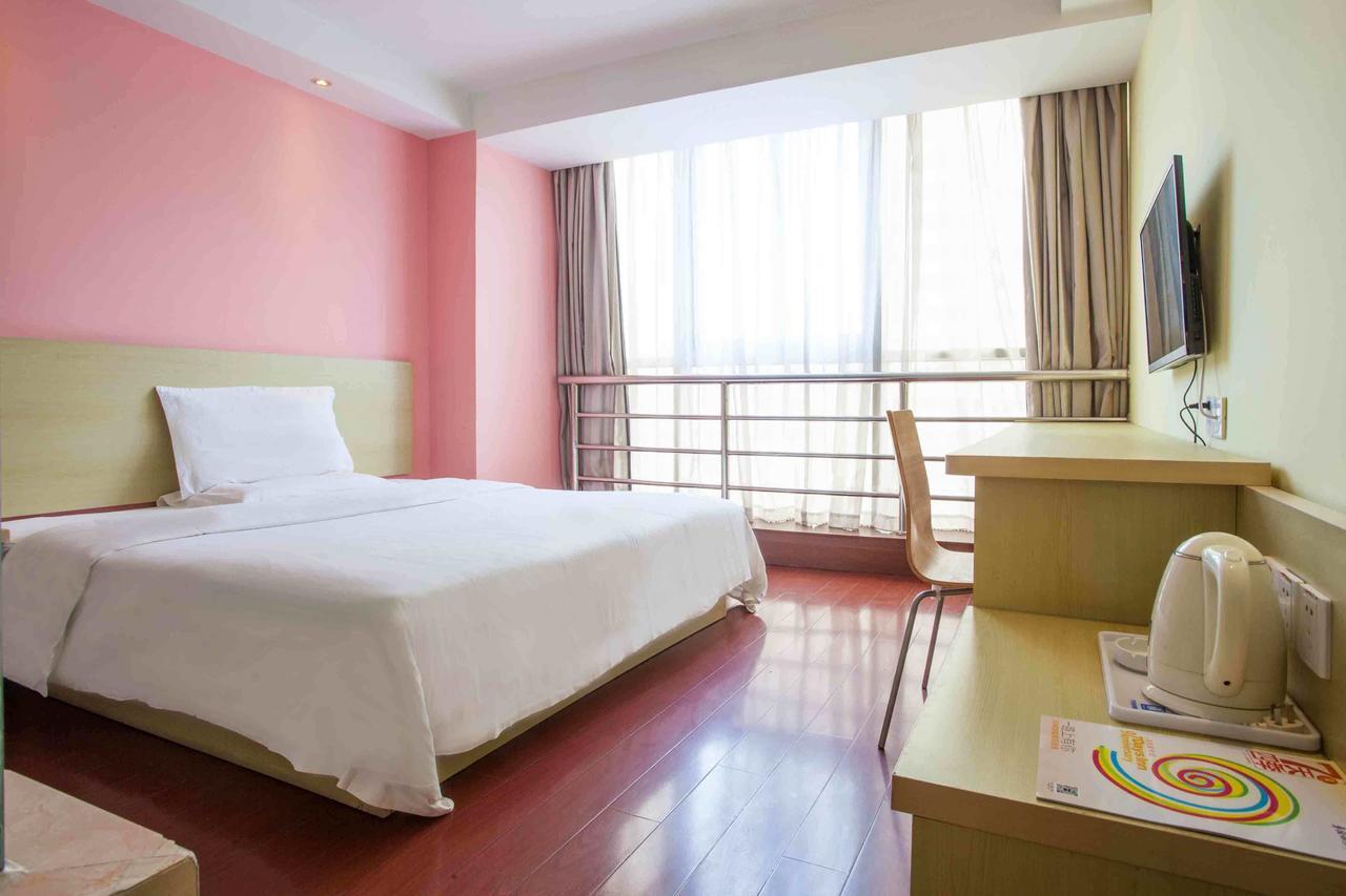7Days Inn Dongguan Conference & Exhibition Center Номер фото