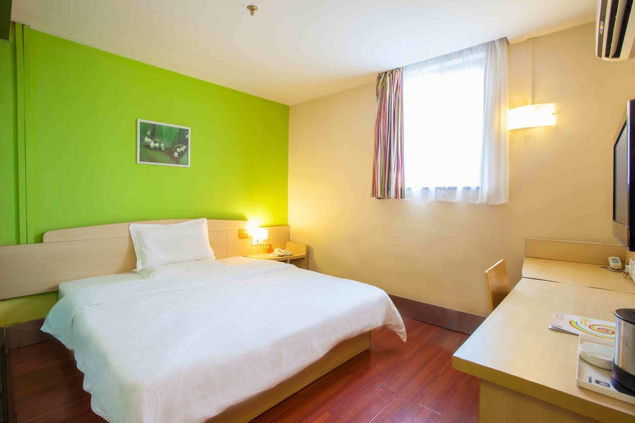 7Days Inn Dongguan Conference & Exhibition Center Номер фото