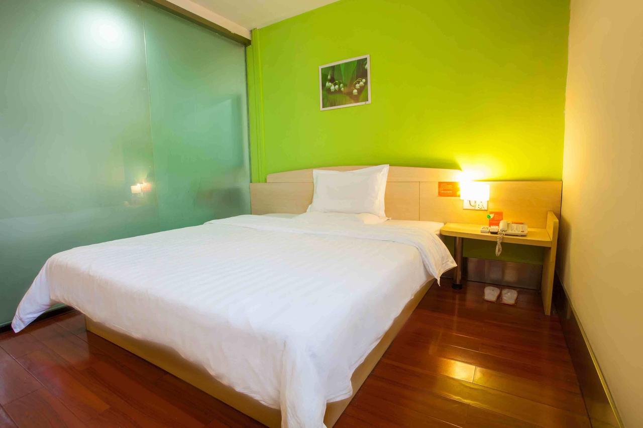 7Days Inn Dongguan Conference & Exhibition Center Номер фото